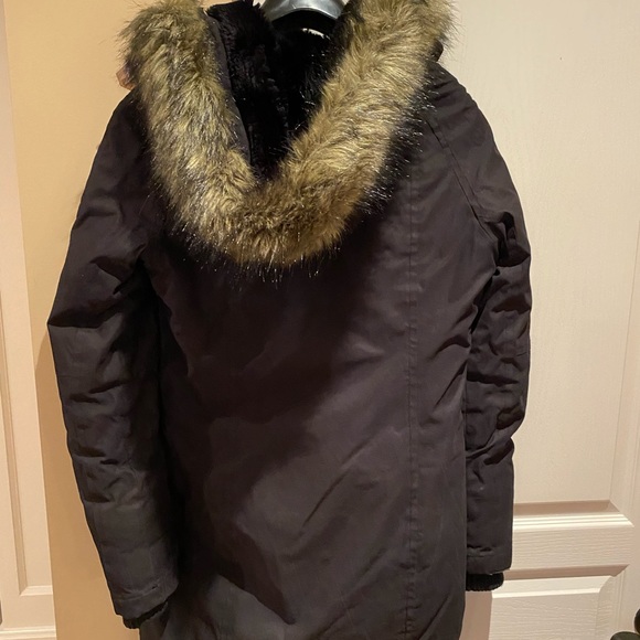 Aritzia TNA winter coat size small - Picture 3 of 3